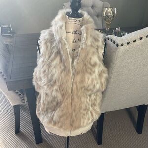 Coldwater Creek Faux Fur Vest in Cream and Tan. Size M